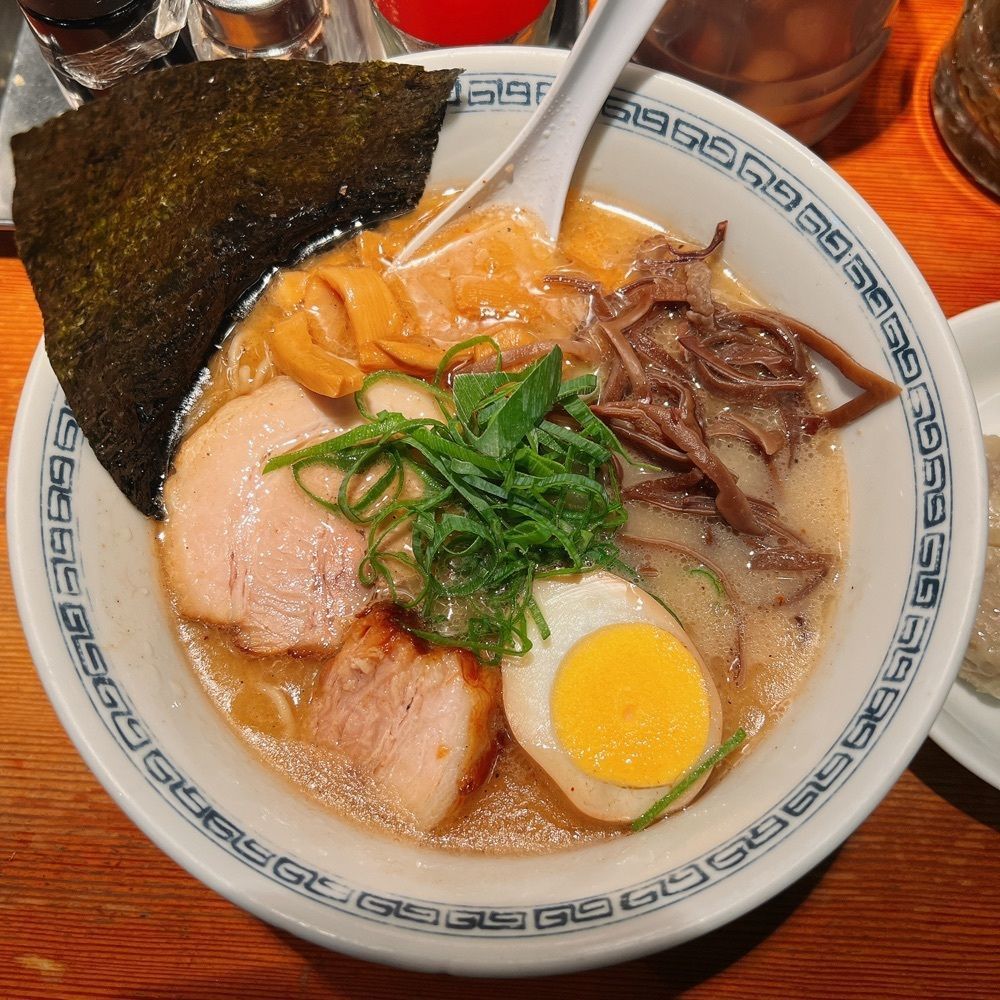 ヤジメシ　ボリューム満点東京グルメさんが投稿した熊本ラーメン ひごもんず 西荻窪店に関する口コミの画像