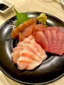 梅田まぐろ市場