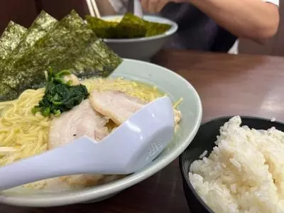 横浜家系ラーメン 魂心家 飯田橋店