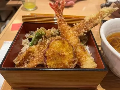 麺処つるはん 成田国際空港店