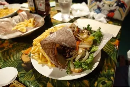 レインフォレストカフェ・トーキョー（Rainforest cafe）