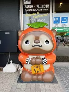 土山サービスエリア フードコート