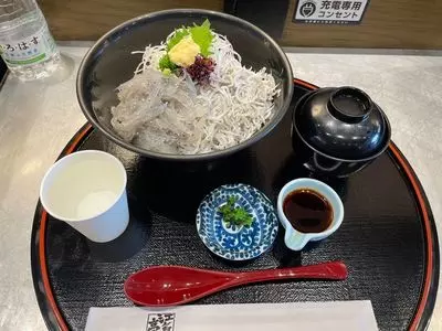 江之島亭 三井アウトレットパーク 横浜ベイサイド店