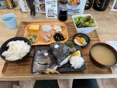 美味物問屋 うれしたのし屋