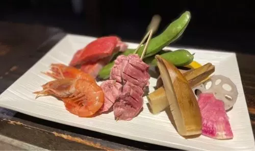 囲炉裏茶寮　八里（イロリサリョウ ハチリ）