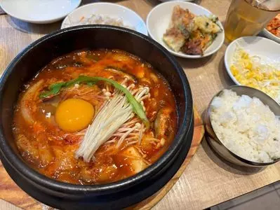 韓国料理 ビビム ピオレ姫路店.（bibim’）