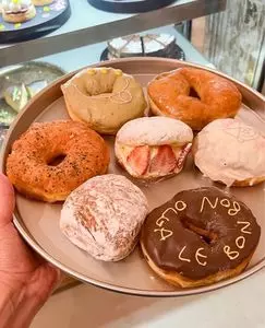 OLGA LE BON BON DONUTS 博多店（オルガ・ル・ボン・ボン ドーナツ）