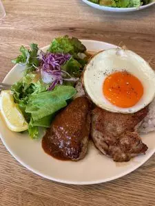 ALOHA CAFE Pineapple 生駒店（アロハ カフェ パイナップル）