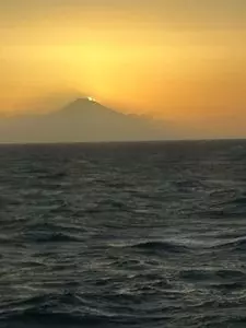 洲崎灯台下