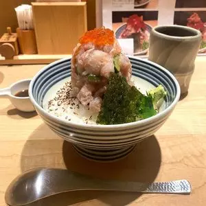 日本橋海鮮丼 つじ半 神楽坂店