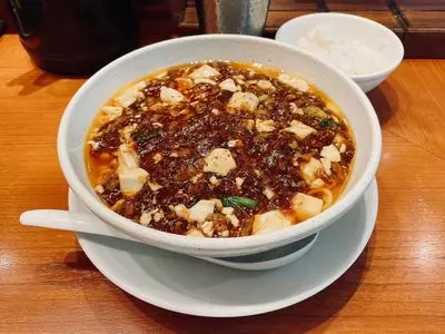 蝋燭屋 表参道ヒルズ店（SHIBIRE NOODLES 蝋燭屋）