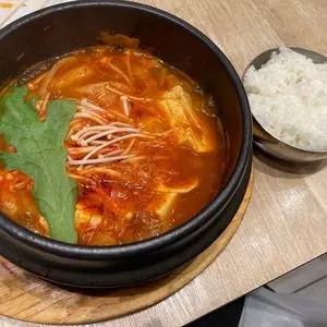 韓国料理 ビビム ルクア大阪店（bibim'）