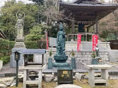 岩間山正法寺(岩間寺)　雷神爪堀湧泉