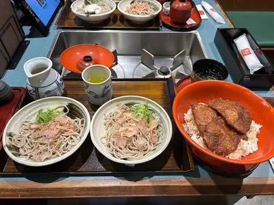 めん房つるつる 水落店