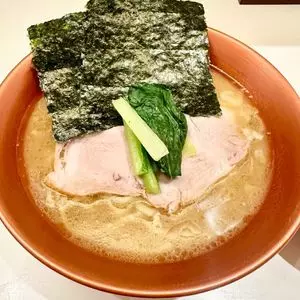家系ラーメン ⾰新家TOKYO