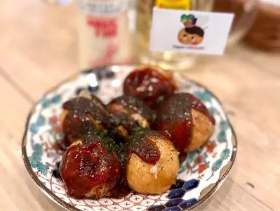 Pivot BASE Cafe & Bar @Dotonbori（ピボットベース カフェ アンド バー アット ドウトンボリ【旧店名】Pivot BASE Travel cafe ＠Tonbori）