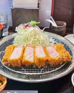 とんかつ井戸枩（イドマツ）