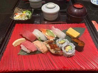にぎり長次郎 朝霧店
