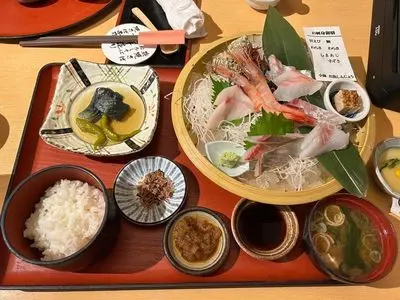 まるさん屋 敦賀駅前