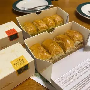 ナーディル ギュル 松屋銀座店