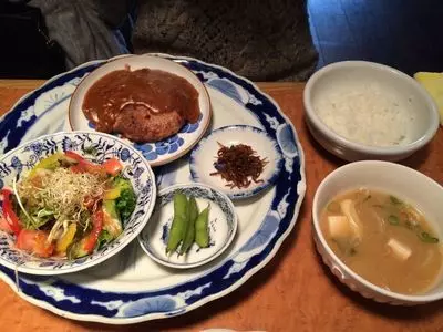 THE CAFE DINNER OFF-SHORE（ザ カフェ ダイナー オフショアー【旧店名】ザ 喫茶 オフ ショアー）