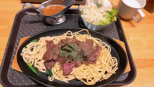 ナポリタンキッチン チュルリラ