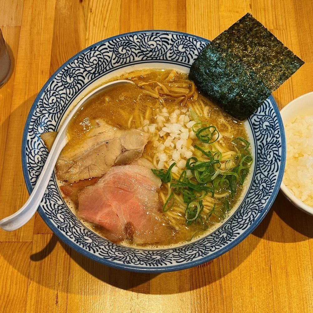 ヤジメシ　ボリューム満点東京グルメさんが投稿した煮干し中華そば 麺屋 銀星 高円寺に関する口コミの画像