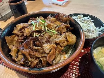 豚郎 伏見店（ぶたろう）