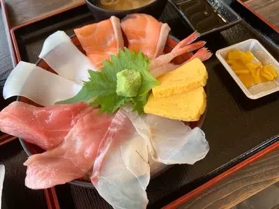 魚稚 相生水産物市場店