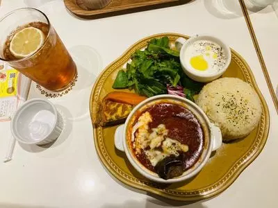 ラ・メゾン アンソレイユターブル ららぽーと横浜店（La Maison ensoleille table）