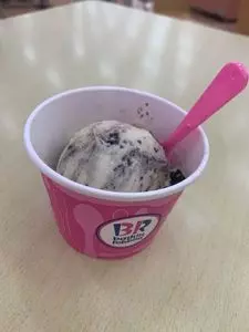 サーティワンアイスクリーム ホワイティうめだ店