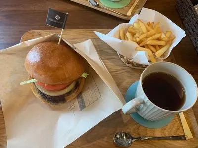 淡路島バーガー 社店