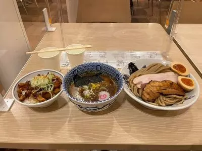 松戸富田製麺 三井アウトレットパーク木更津店