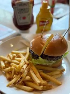 TGIフライデーズ イクスピアリ店（T.G.I FRIDAYS）
