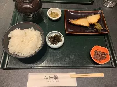 竈炊き立てごはん 土井 本店（かまどたきたてごはん どい ）