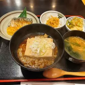 お多幸 神田店（おたこう）