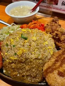 カミナリ飯店