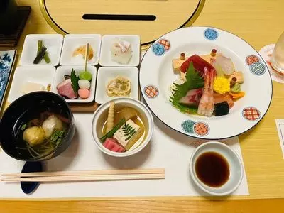 日本料理 緑亭