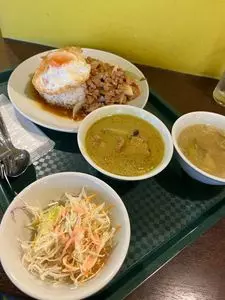 新宿西口ガパオ食堂