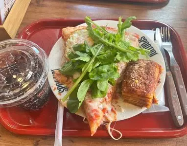 PIZZERIA SPONTINI カスケード原宿店（ピッツェリア スポンティーニ）