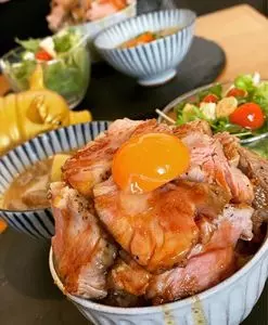 スリーピッグ 刈谷駅前店（3PIG）