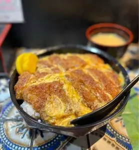 とんかつ七兵衛 三宮店（とんかつひちべい）