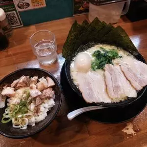きがる家 豚の最高到達点（【旧店名】横浜家系ラーメン きがる家）