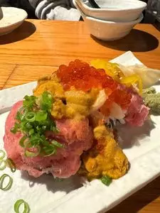 魚真 新宿店 2枚目