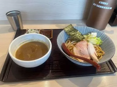 長男、もんたいちお