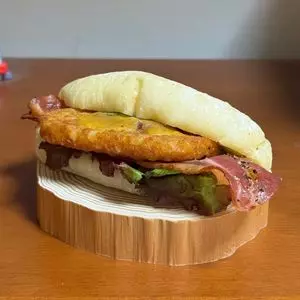 Y's bakery（ワイズ ベーカリー）