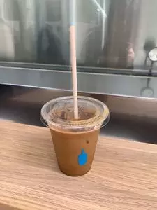 ブルーボトルコーヒー 銀座カフェ（BLUE BOTTLE COFFEE）