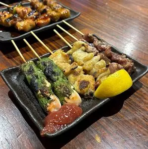 炭火焼鳥ももたろう 本店