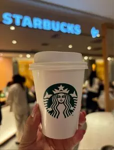 スターバックスコーヒー 阪急うめだ本店9階店（STARBUCKS COFFEE）
