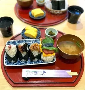おむすび家・居酒屋 ちゅーりっぷ